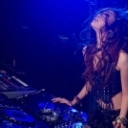  简简单单...的音乐盒3D环绕 带上耳机摇。