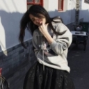 微笑背后带...
